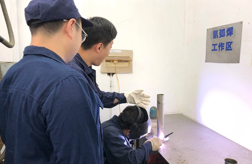 【师带徒活动】&ldquo;师带徒促成长 凝聚企业正能量&rdquo;系列报道之南宫28NG相信品牌力量六厂&ldquo;师带徒&rdquo;活动